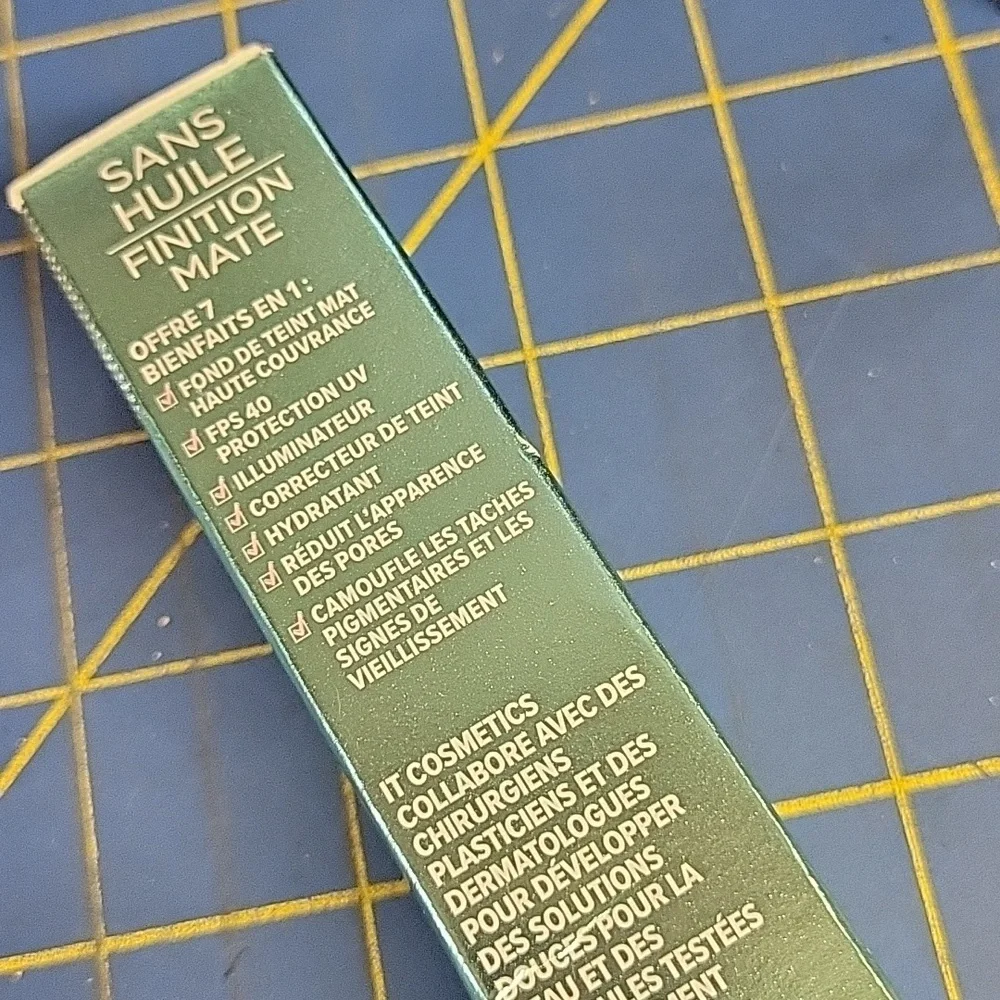 IT Cosmetics Cream Silver Foundation SPF NEW 32ml
